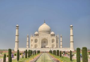 The story of Taj Mahal's creation and its romantic significance.