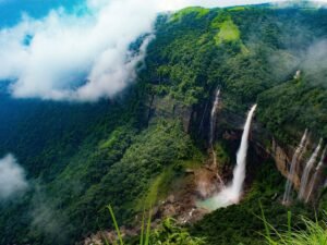 Nohkalikai Falls.