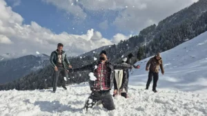 Snow-covered valleys of Kashmir revive tourist bookings