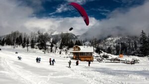 Snowfall in Manali-Kasol